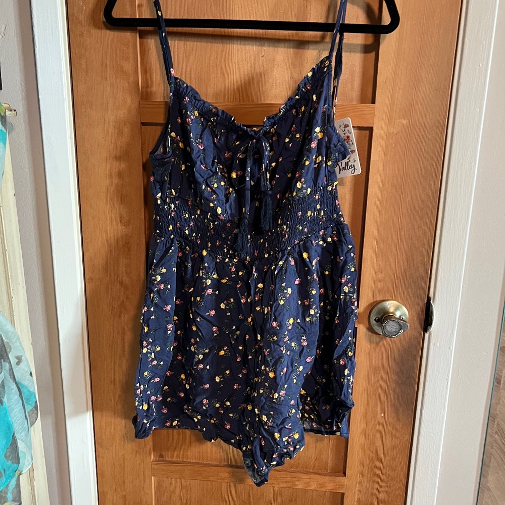 LVINE AND VALLEY Navy Blue Floral Jumper Size XL